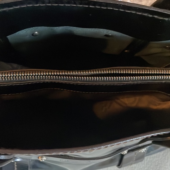 🔥🔥 Price drop!! Salvatore Ferragamo Shoulder Bag🔥🔥 - Picture 9 of 10